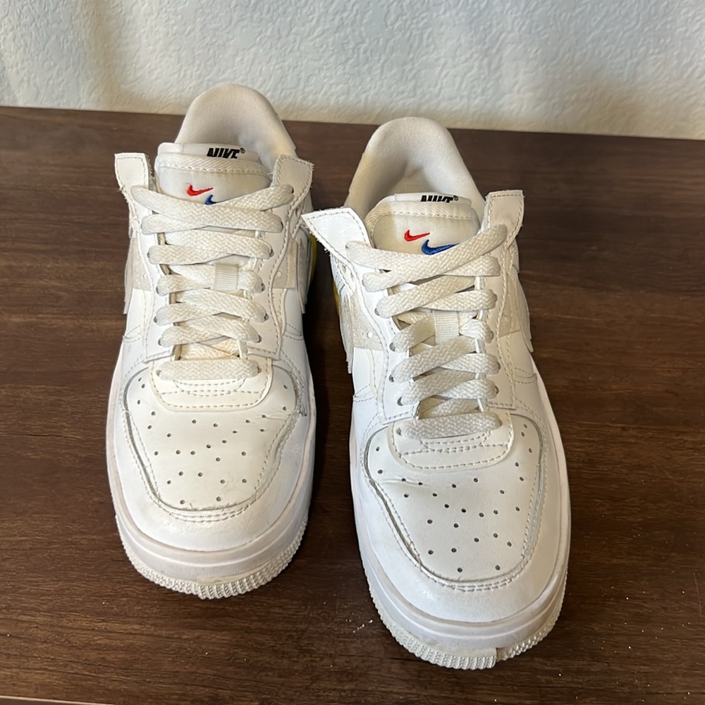 Women’s Nike Air Forces - Picture 3 of 8
